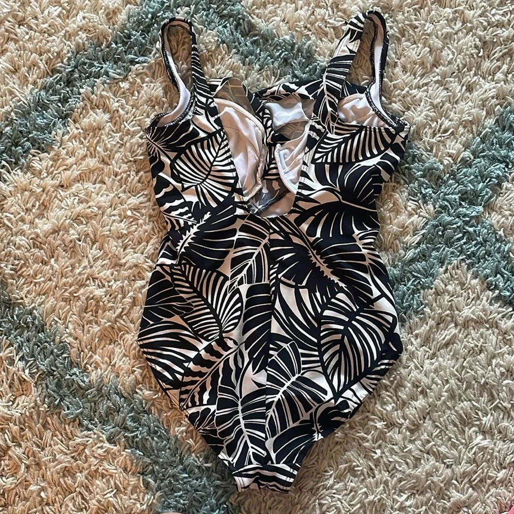Miraclesuit One Piece Swimsuit Size 14‎ - Picture 2 of 6